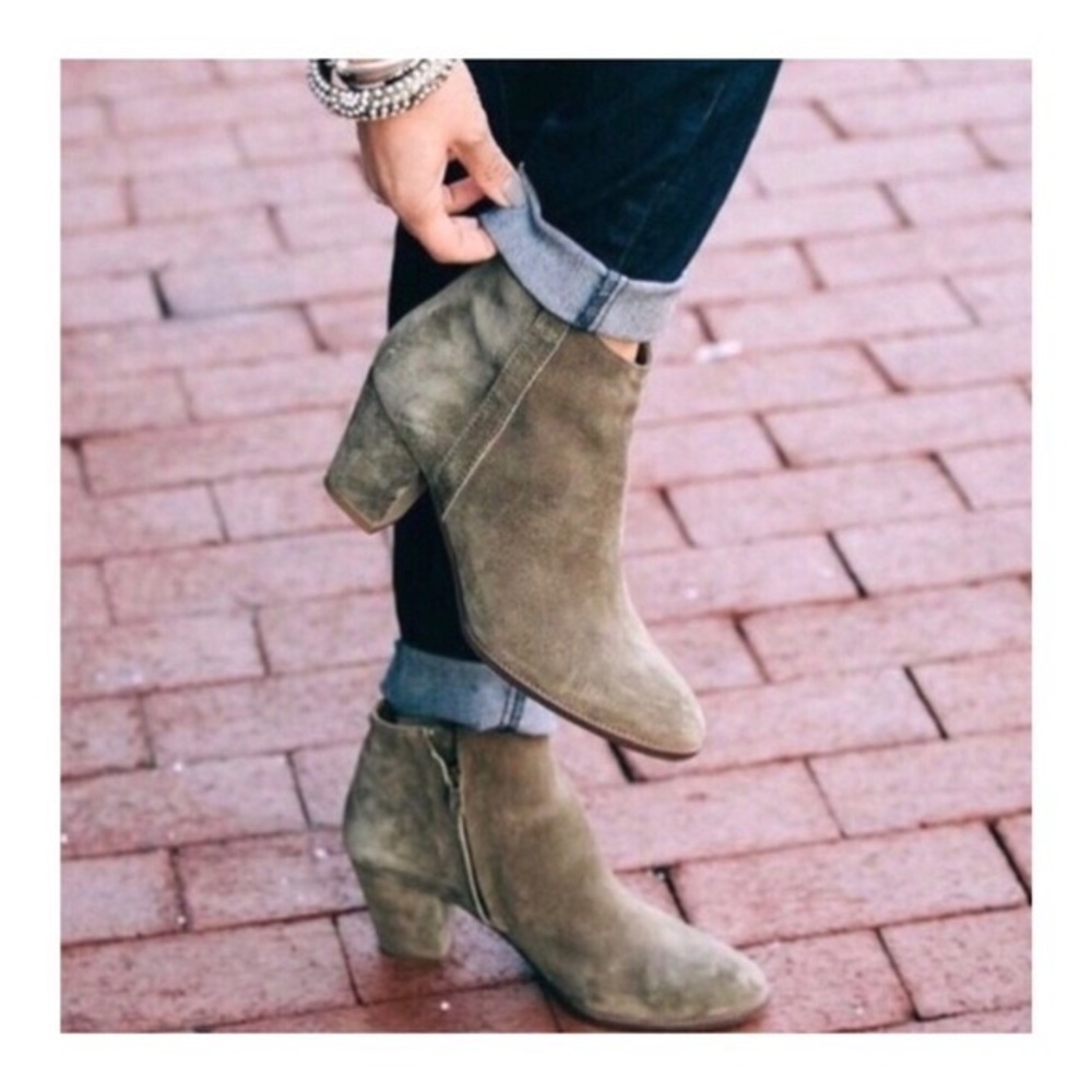 Madewell Billie Ankle Booties in Olive Suede
